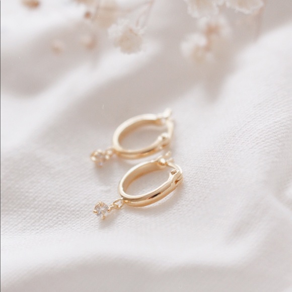 Meet your Posher, Caitlin - Picture 8 of 8